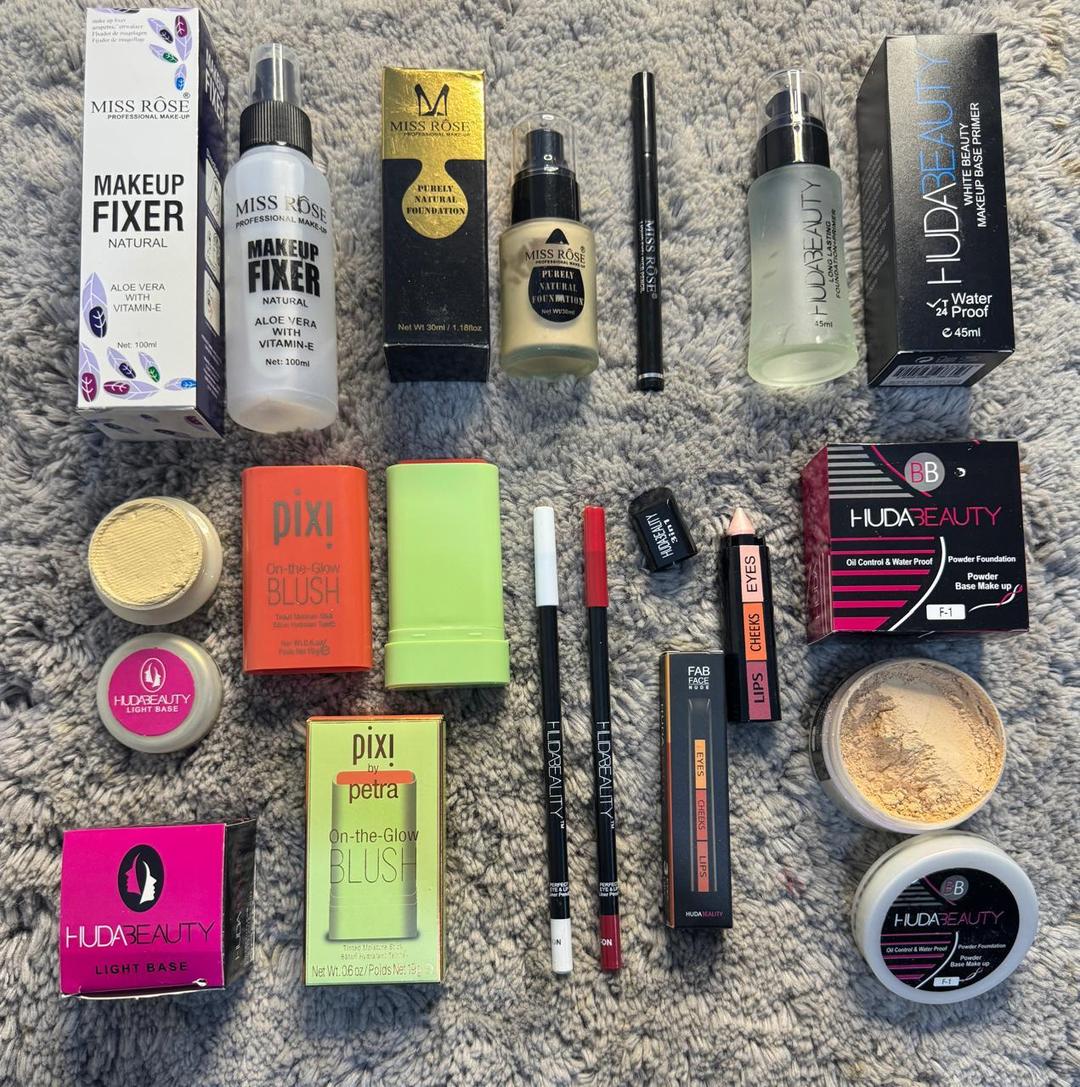 10 In 1 makeup Deal - Complete Essential Beauty Essentials Set With pcs